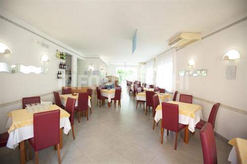Hotel Azzurro กัตตอลิกา ภายนอก รูปภาพ
